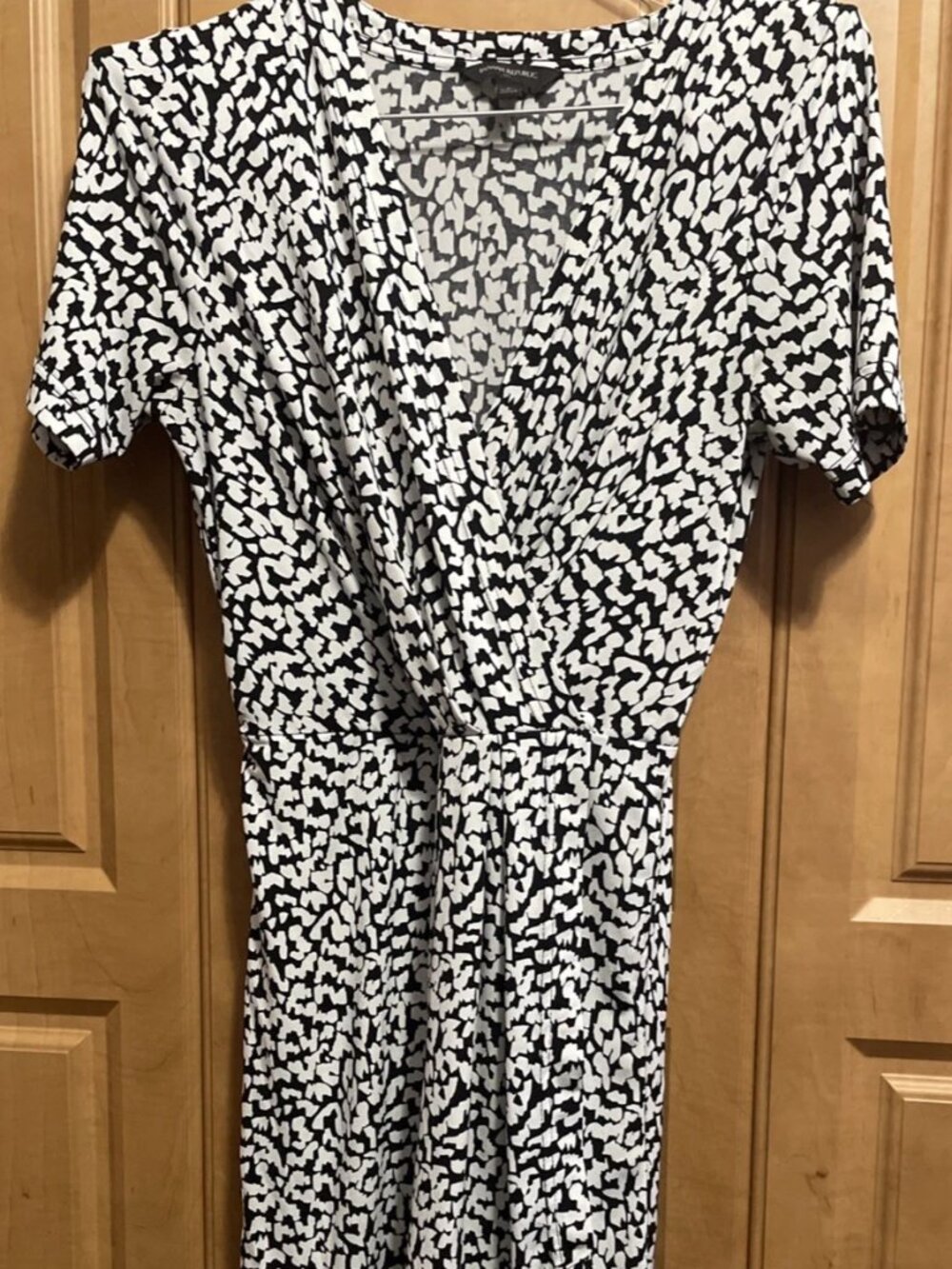 Banana Republic Black White Abstract Print Faux Wrap V Neck Dress Small